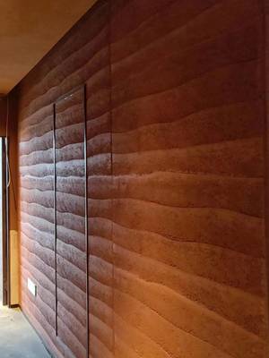 汕頭軟瓷磚源頭工廠 3D斧開石打造1200*3000大規(guī)格，賦能高鐵站高端裝飾